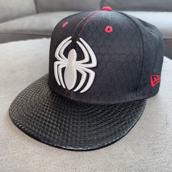RARE Marvel Comics Spider-Man New Era 9fifty Disney Hat Cap Snapback White Logo